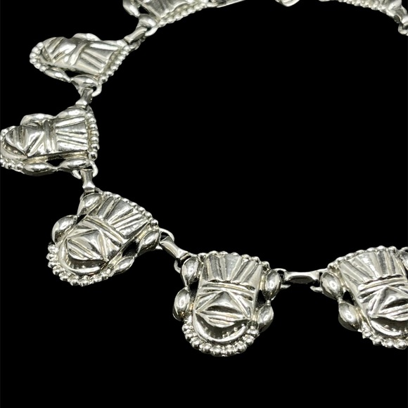 Vintage tribal mask necklace - Picture 2 of 5